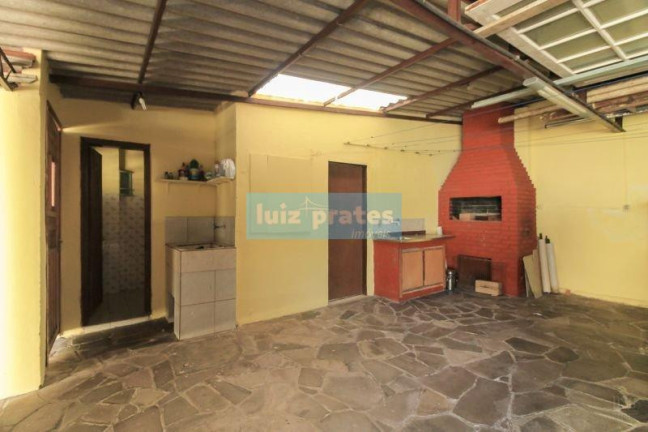Imagem Casa com 7 Quartos à Venda, 330 m² em Nonoai - Porto Alegre