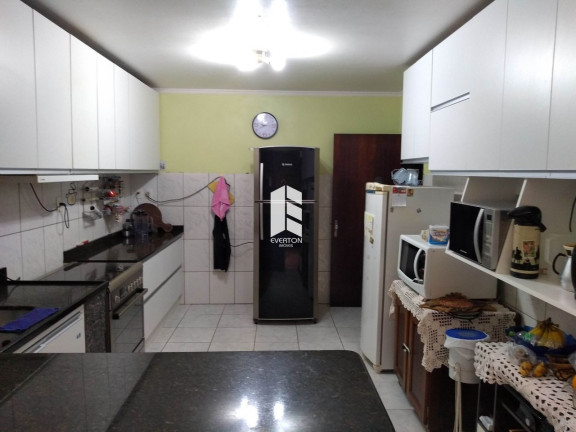 Imagem Casa com 4 Quartos à Venda, 270 m² em Duque De Caxias - Santa Maria