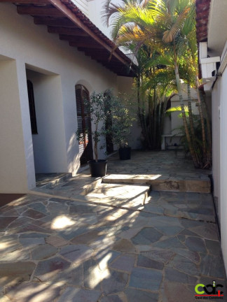Imagem Casa com 3 Quartos à Venda, em São Geraldo - Poços De Caldas Imagem Casa com 3 Quartos à Venda, em São Geraldo - Poços De Caldas