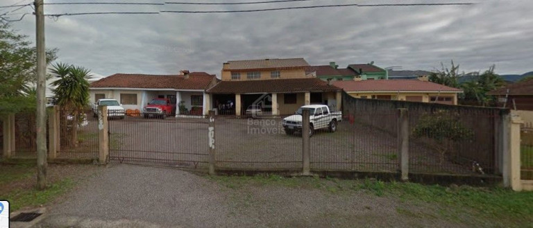 Terreno à Venda, 700 m² em Camobi - Santa Maria