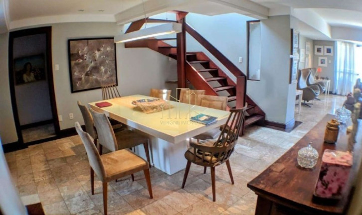 Imagem Imóvel com 4 Quartos à Venda, 492 m² em Pituba - Salvador Imagem Imóvel com 4 Quartos à Venda, 492 m² em Pituba - Salvador