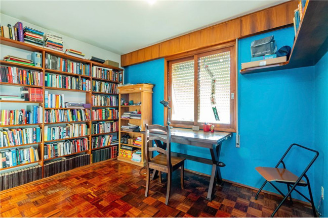 Imagem Imóvel com 3 Quartos à Venda, em Rio Branco - Porto Alegre Imagem Imóvel com 3 Quartos à Venda, em Rio Branco - Porto Alegre