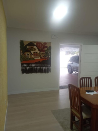 Imagem Casa com 3 Quartos para Alugar, 400 m² em São João Do Rio Vermelho - Florianópolis Imagem Casa com 3 Quartos para Alugar, 400 m² em São João Do Rio Vermelho - Florianópolis
