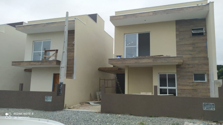 Imagem Sobrado com 3 Quartos à Venda, 101 m² em Balneário Cambiju - Itapoá