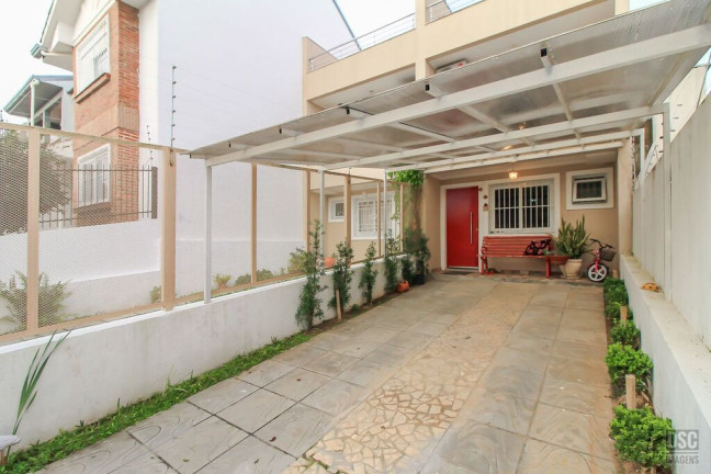 Imagem Casa com 3 Quartos à Venda, 120 m² em Guarujá - Porto Alegre