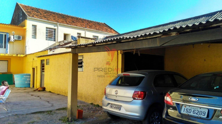 Imagem Casa com 8 Quartos à Venda, 200 m² em Centro - Pelotas