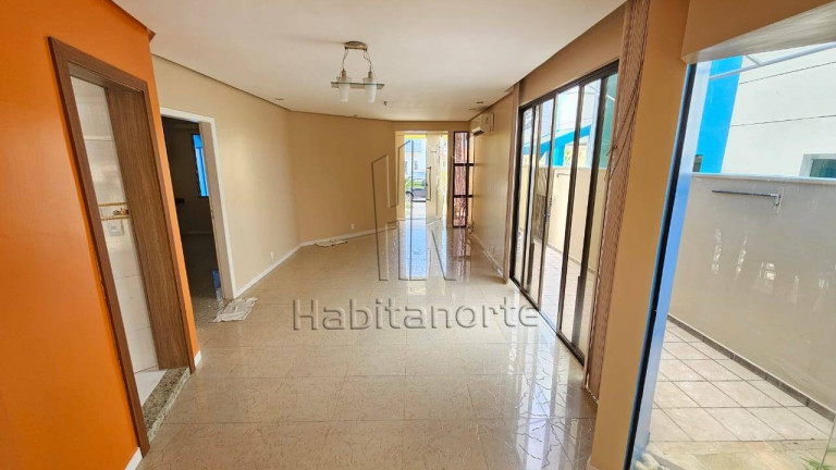 Imagem Casa com 4 Quartos à Venda, em Flores - Manaus Imagem Casa com 4 Quartos à Venda, em Flores - Manaus