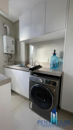 Imagem Apartamento com 3 Quartos à Venda, 130 m² em Centro - Balneário Camboriú Imagem Apartamento com 3 Quartos à Venda, 130 m² em Centro - Balneário Camboriú