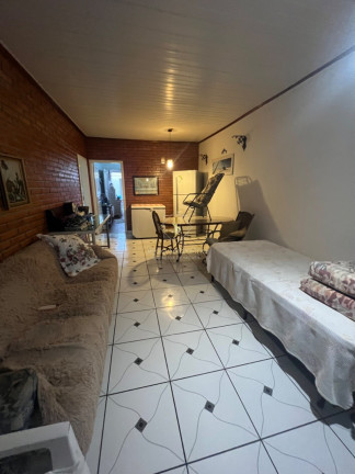 Imagem Casa com 5 Quartos à Venda, 180 m² em Centro - Guaratuba