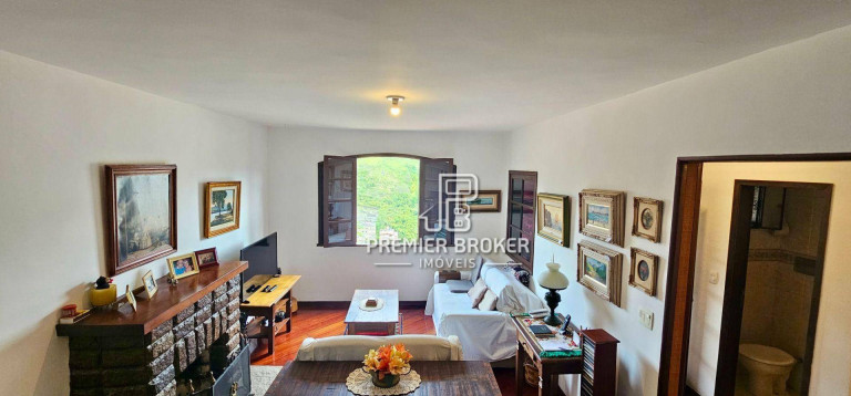 Imagem Casa com 3 Quartos à Venda, 160 m² em Parque São Luiz - Teresópolis Imagem Casa com 3 Quartos à Venda, 160 m² em Parque São Luiz - Teresópolis