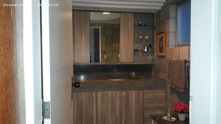 Imagem Apartamento com 3 Quartos à Venda, 150 m² em Espinheiro - Recife