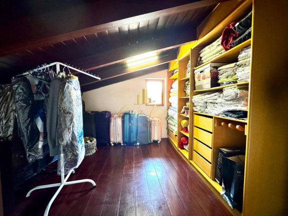 Imagem Casa com 3 Quartos à Venda, 210 m² em Balneário - Florianópolis