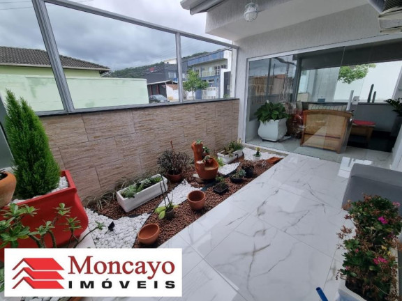 Imagem Casa com 3 Quartos à Venda, 327 m² em Centro - Caraguatatuba Imagem Casa com 3 Quartos à Venda, 327 m² em Centro - Caraguatatuba