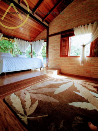 Imagem Casa com 3 Quartos à Venda, 241 m² em Parque Petrópolis - Mairiporã