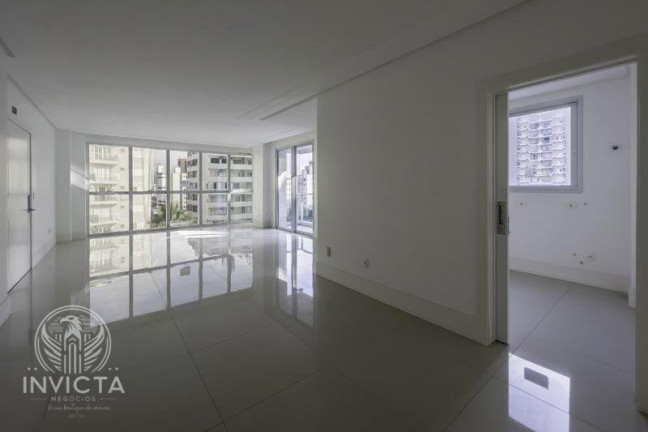 Imagem Apartamento com 3 Quartos à Venda, 162 m² em Centro - Balneário Camboriú Imagem Apartamento com 3 Quartos à Venda, 162 m² em Centro - Balneário Camboriú