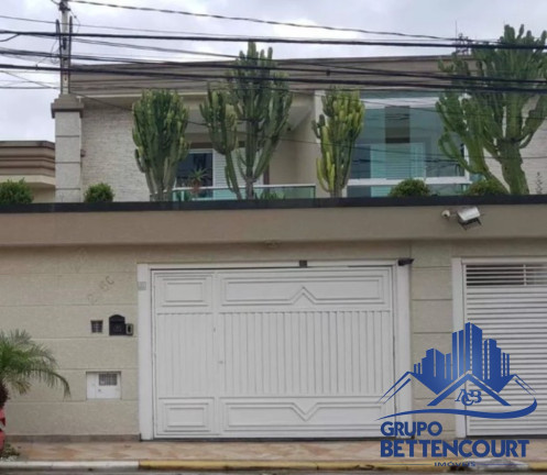 Sobrado com 4 Quartos à Venda, 600 m² em Vila Albertina - São Paulo
