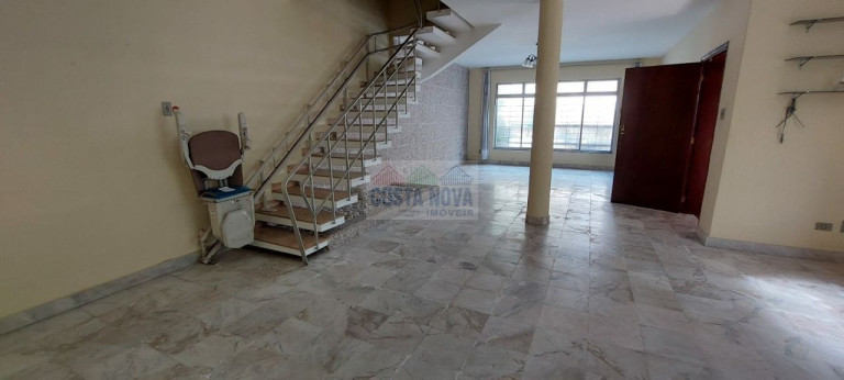 Imagem Casa com 3 Quartos à Venda, 330 m² em Gonzaga - Santos Imagem Casa com 3 Quartos à Venda, 330 m² em Gonzaga - Santos