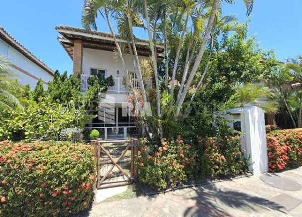 Casa de Condomínio com 3 Quartos à Venda,  em Praia Do Flamengo - Salvador