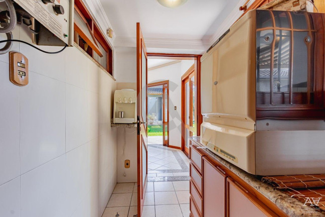 Imagem Casa com 3 Quartos à Venda, 274 m² em Igara - Canoas
