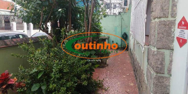 Imagem Casa com 7 Quartos à Venda, 234 m² em Tijuca - Rio De Janeiro Imagem Casa com 7 Quartos à Venda, 234 m² em Tijuca - Rio De Janeiro