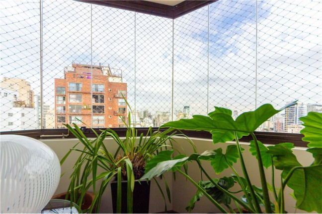 Imagem Imóvel com 3 Quartos à Venda, em Vila Nova Conceição - São Paulo Imagem Imóvel com 3 Quartos à Venda, em Vila Nova Conceição - São Paulo