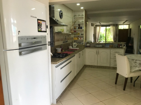 Imagem Casa com 3 Quartos à Venda, 204 m² em Jardim Sabará - Porto Alegre Imagem Casa com 3 Quartos à Venda, 204 m² em Jardim Sabará - Porto Alegre