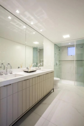 Imagem Apartamento com 4 Quartos à Venda, 167 m² em Centro - Balneário Camboriú Imagem Apartamento com 4 Quartos à Venda, 167 m² em Centro - Balneário Camboriú