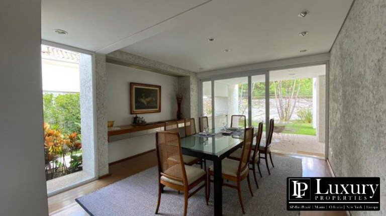 Imagem Casa com 3 Quartos à Venda, em Morumbi - São Paulo Imagem Casa com 3 Quartos à Venda, em Morumbi - São Paulo