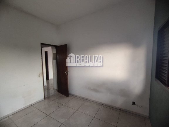 Imagem Sobrado com 3 Quartos à Venda, 250 m² em Jardim Elza Amuí I - Uberaba Imagem Sobrado com 3 Quartos à Venda, 250 m² em Jardim Elza Amuí I - Uberaba