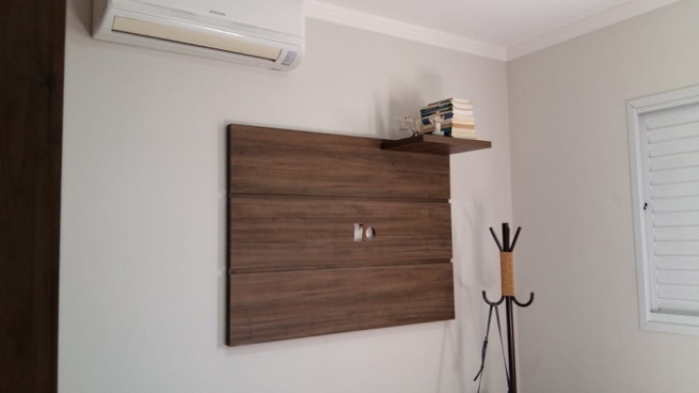 Imagem Apartamento com 2 Quartos à Venda,  em Bauru