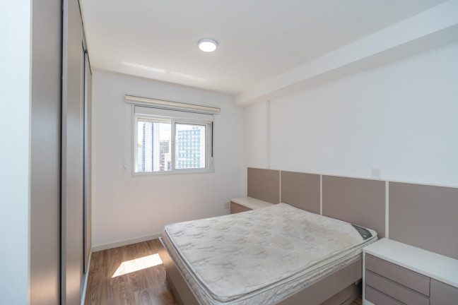 Imagem Apartamento com 1 Quarto para Alugar, 64 m² em Centro - Curitiba Imagem Apartamento com 1 Quarto para Alugar, 64 m² em Centro - Curitiba
