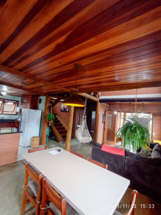 Imagem Sobrado com 4 Quartos à Venda, 450 m² em Jardim Samambaia - Ubatuba