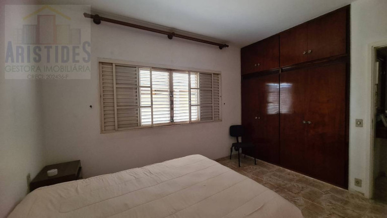Imagem Casa com 4 Quartos à Venda, 302 m² em Centro - Jundiaí Imagem Casa com 4 Quartos à Venda, 302 m² em Centro - Jundiaí