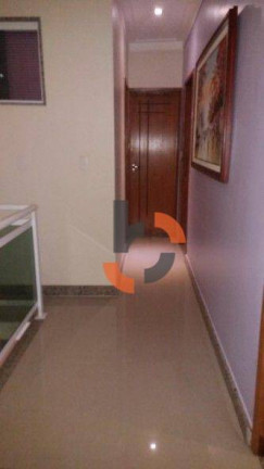 Imagem Casa com 5 Quartos à Venda, 218 m² em Califórnia - Nova Iguaçu Imagem Casa com 5 Quartos à Venda, 218 m² em Califórnia - Nova Iguaçu
