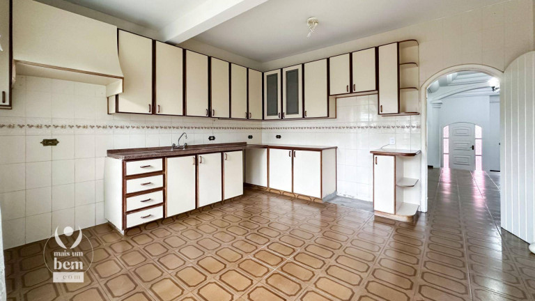 Imagem Casa com 5 Quartos à Venda, 537 m² em São Lourenço - Curitiba