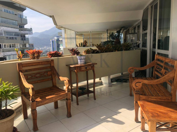 Imagem Apartamento com 3 Quartos à Venda, 241 m² em Barra Da Tijuca - Rio De Janeiro