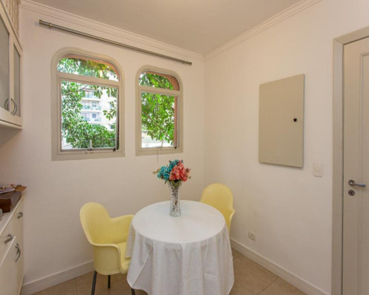 Imagem Apartamento com 3 Quartos à Venda, 210 m² em Moema - São Paulo