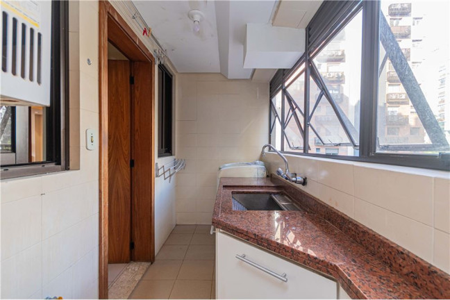 Imagem Imóvel com 2 Quartos à Venda, em Rio Branco - Porto Alegre Imagem Imóvel com 2 Quartos à Venda, em Rio Branco - Porto Alegre