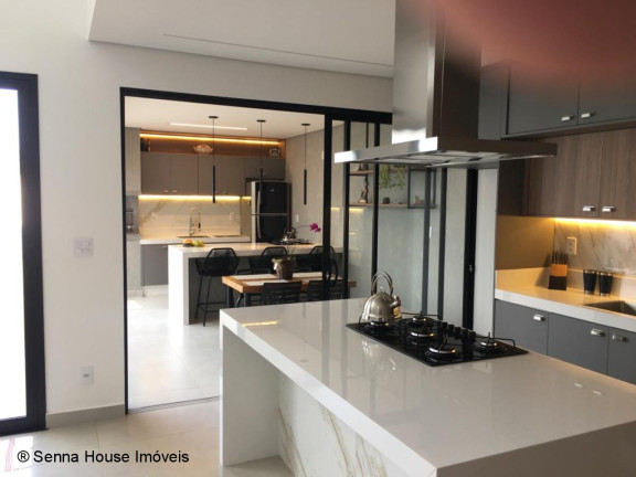 Imagem Casa com 3 Quartos à Venda, 247 m² em Jardim Novo Mundo - Jundiaí Imagem Casa com 3 Quartos à Venda, 247 m² em Jardim Novo Mundo - Jundiaí