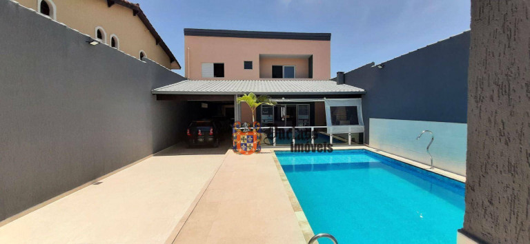 Sobrado com 5 Quartos à Venda, 340 m² em Balneário Jequitibá - Itanhaém