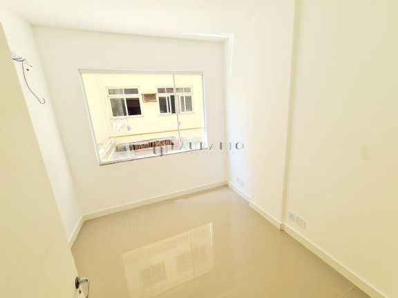 Imagem Apartamento com 2 Quartos à Venda, 70 m² em Laranjeiras - Rio De Janeiro Imagem Apartamento com 2 Quartos à Venda, 70 m² em Laranjeiras - Rio De Janeiro