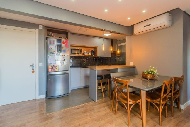 Imagem Apartamento com 3 Quartos à Venda, 126 m² em São Sebastião - Porto Alegre Imagem Apartamento com 3 Quartos à Venda, 126 m² em São Sebastião - Porto Alegre