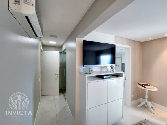Imagem Apartamento com 3 Quartos à Venda, 200 m² em Centro - Balneário Camboriú Imagem Apartamento com 3 Quartos à Venda, 200 m² em Centro - Balneário Camboriú