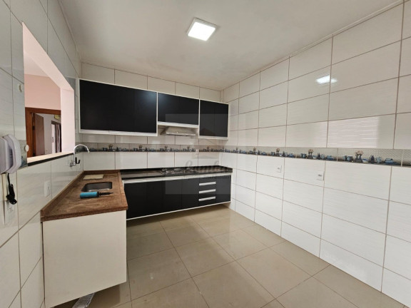 Casa com 4 Quartos à Venda, 182 m² em Cidade Alta - Cuiabá