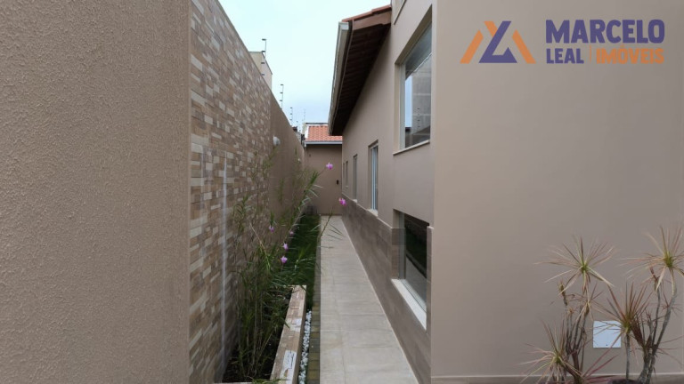 Imagem Casa com 3 Quartos à Venda, 247 m² em Candeias - Vitória Da Conquista Imagem Casa com 3 Quartos à Venda, 247 m² em Candeias - Vitória Da Conquista