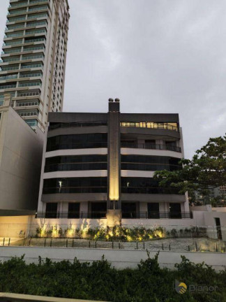 Imagem Apartamento com 4 Quartos à Venda, 240 m² em Meia Praia - Itapema