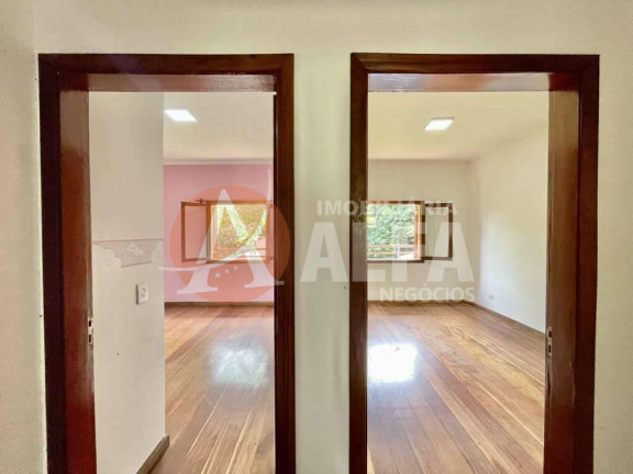 Imagem Casa com 5 Quartos à Venda, 360 m² em São Fernando Residência - Barueri Imagem Casa com 5 Quartos à Venda, 360 m² em São Fernando Residência - Barueri