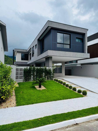 Casa com 3 Quartos à Venda, 289 m² em Santa Regina - Camboriú