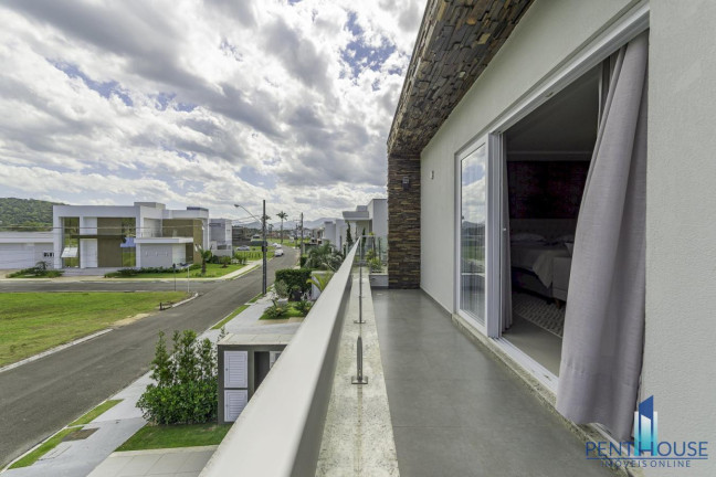 Imagem Casa com 4 Quartos à Venda, 437 m² em Santa Regina - Camboriú Imagem Casa com 4 Quartos à Venda, 437 m² em Santa Regina - Camboriú