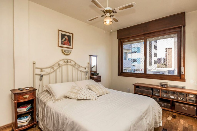 Imagem Imóvel com 2 Quartos à Venda, 82 m² em São João - Porto Alegre Imagem Imóvel com 2 Quartos à Venda, 82 m² em São João - Porto Alegre